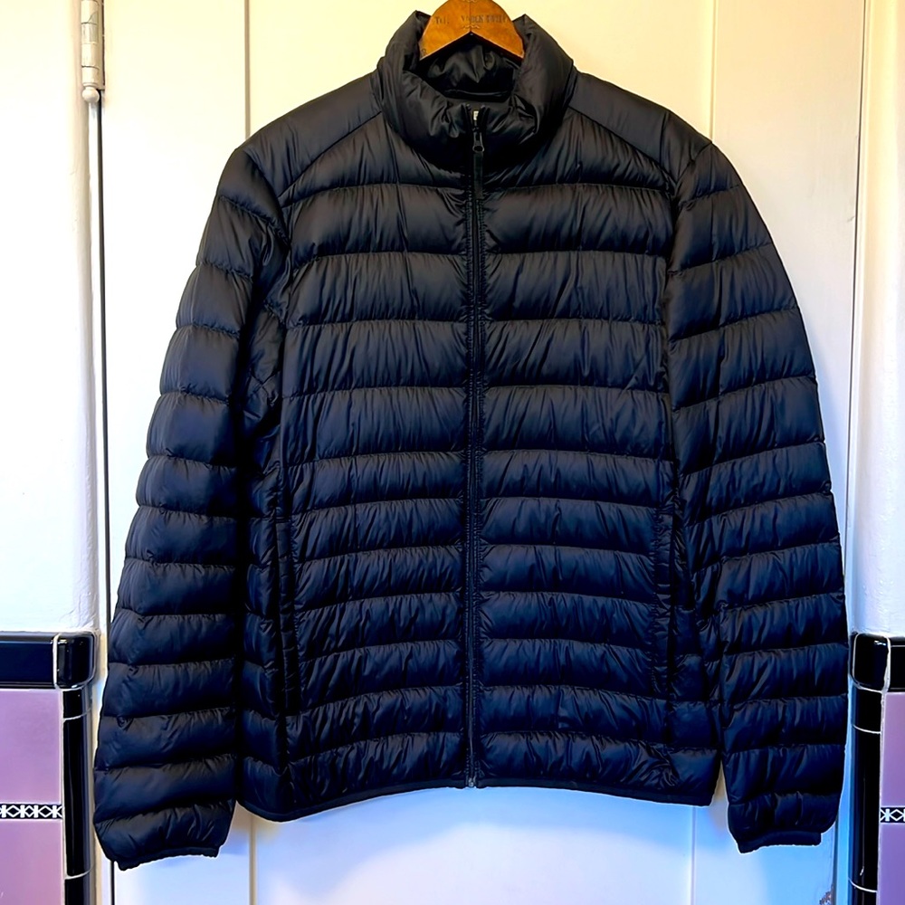 UNIQLO Light Down Puffer Jacket Black Size Small